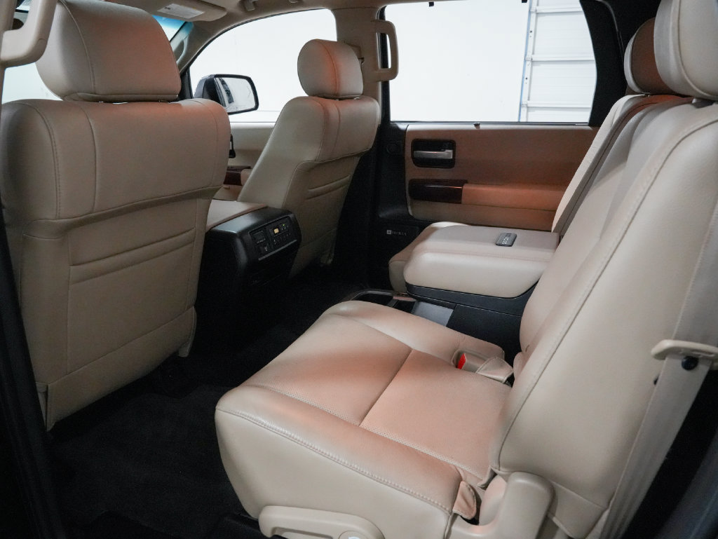 Used 2017 Toyota Sequoia Platinum RWD image 29