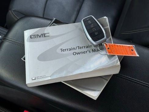 Used 2020 GMC Terrain SLT image 5