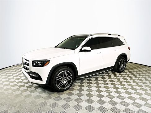 Used 2022 Mercedes-Benz GLS 450 4MATIC image 3