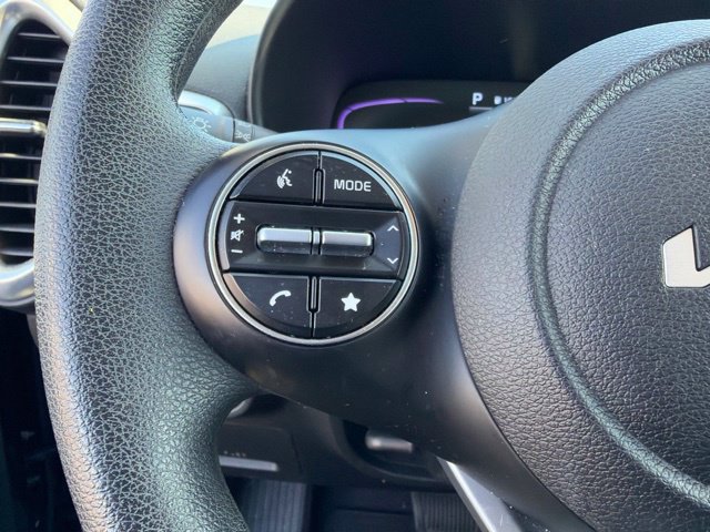 Certified 2025 Kia Soul LX w/ LX Technology Package FWD image 12