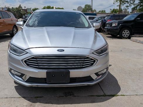 Used 2017 Ford Fusion SE FWD image 2
