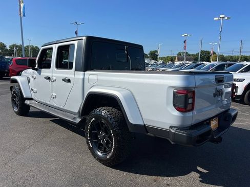 Certified 2024 Jeep Gladiator Sport AWD/4WD image 5
