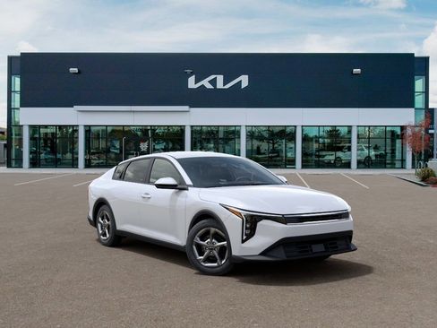 New 2026 Kia K4 FWD image 8