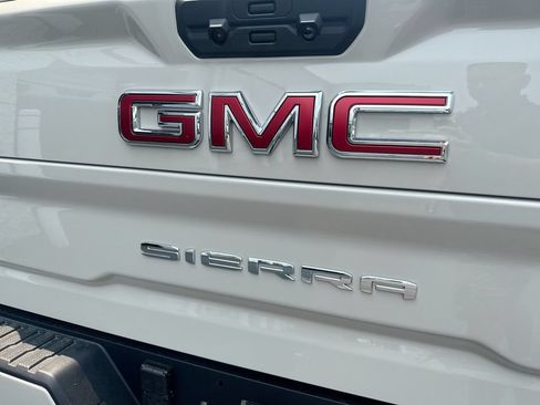 New 2026 GMC Sierra 2500 AT4 w/ AT4 Premium Plus Package AWD/4WD image 28