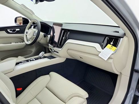 New 2026 Volvo XC60 B5 Ultra w/ Protection Package Premier image 17