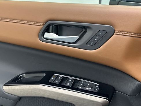 New 2025 Nissan Pathfinder Platinum w/ Cargo Package image 20