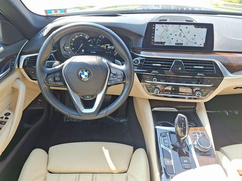 Used 2018 BMW 530i xDrive AWD/4WD image 12