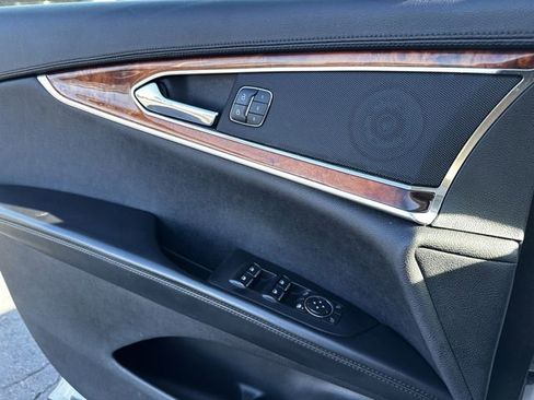 Used 2017 Lincoln MKX Reserve w/ Lincoln MKX Climate Package image 30