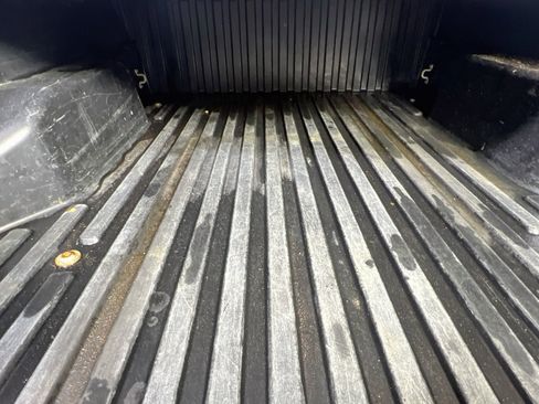 Used 2018 Toyota Tacoma SR5 AWD/4WD image 22