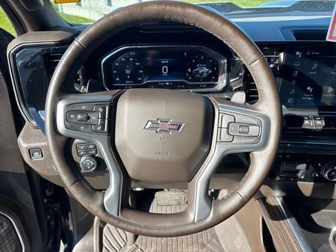 Used 2024 Chevrolet Silverado 1500 LT Trail Boss w/ LT Trail Boss Premium Package image 14