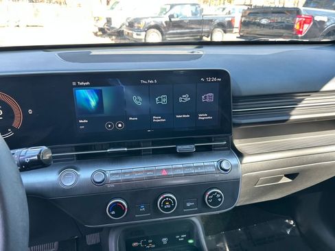 Used 2024 Hyundai Kona SE image 17