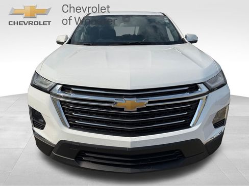 Used 2023 Chevrolet Traverse LT FWD image 9