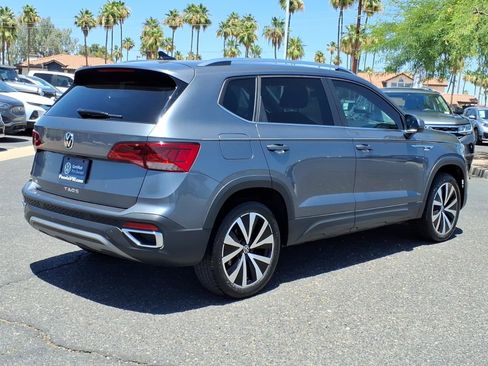 Certified 2023 Volkswagen Taos SE FWD image 7