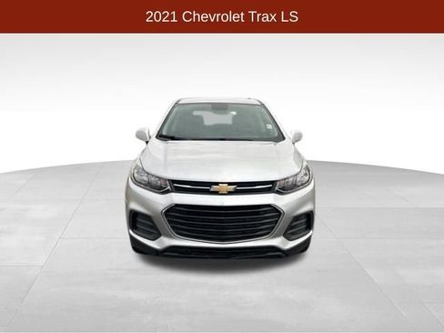 Used 2021 Chevrolet Trax LS w/ Tint and Cruise Package image 2