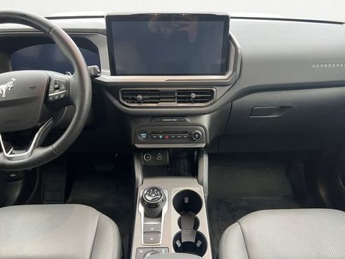 Used 2025 Ford Bronco Sport Badlands image 11