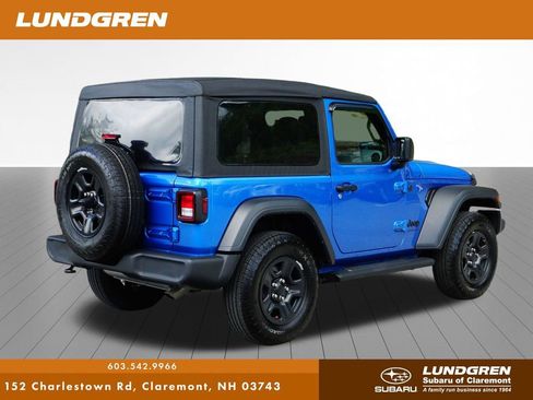 Used 2025 Jeep Wrangler Sport AWD/4WD image 3