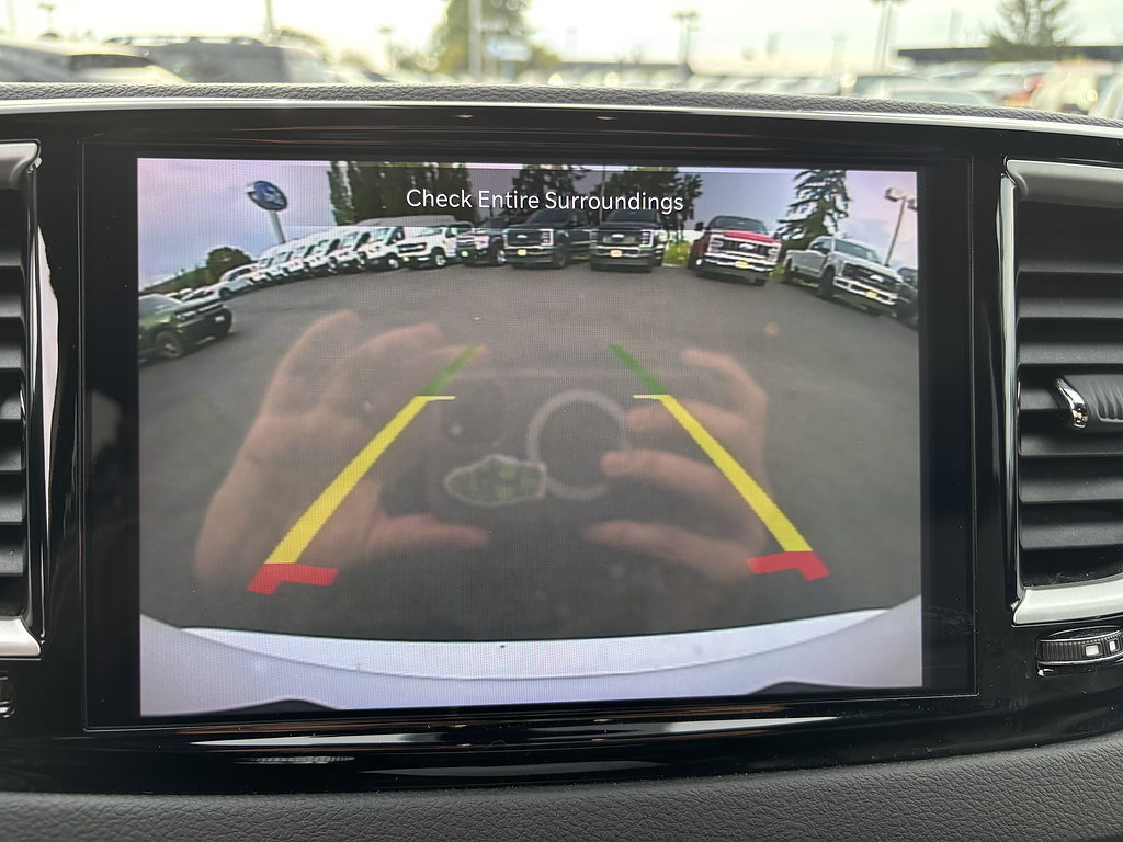 Used 2025 Chrysler Pacifica Select FWD image 22