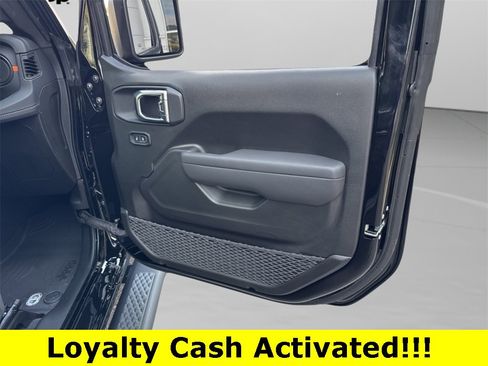 New 2025 Jeep Gladiator Mojave w/ Convenience Group image 37