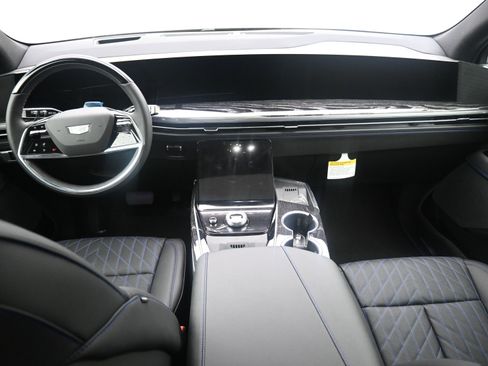 New 2026 Cadillac Escalade IQ Luxury 1 w/ LPO, Floor Liner Package image 10