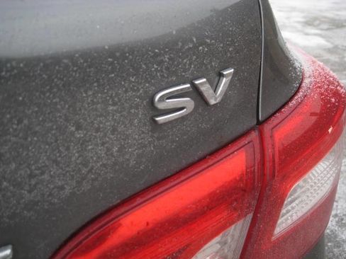 Used 2018 Nissan Sentra SV image 9