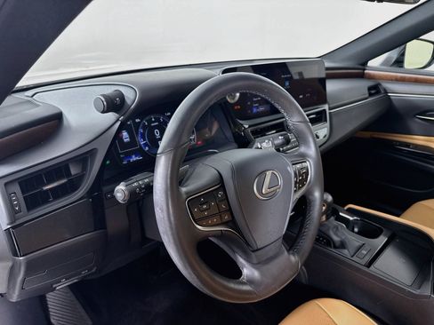 Certified 2024 Lexus ES 350 w/ Premium Package FWD image 9