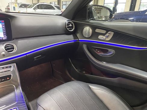 Used 2020 Mercedes-Benz E 450 4MATIC Sedan image 4