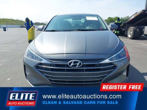 Used 2019 Hyundai Elantra SE w/ Cargo Package image 24
