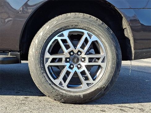 New 2025 Ford Expedition Active image 5