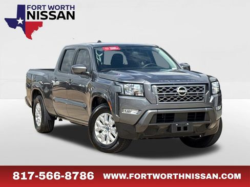 Used 2024 Nissan Frontier SV image 1