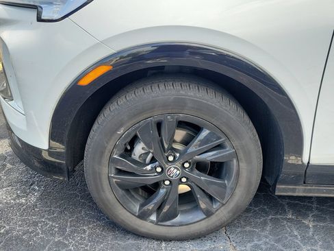 Used 2024 Buick Encore GX Sport Touring FWD image 4