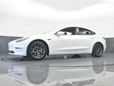 Used 2019 Tesla Model 3 image 54