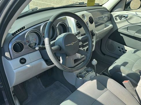 Used 2007 Chrysler PT Cruiser Limited FWD image 5