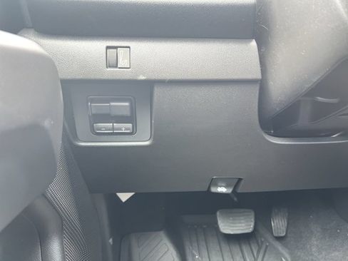 Used 2025 Chevrolet Colorado Trail Boss AWD/4WD image 18