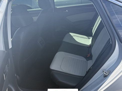 Used 2015 Volkswagen Passat 1.8T Sport FWD image 3