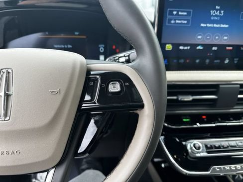 Certified 2023 Lincoln Corsair AWD w/ Equipment Group 101A image 30