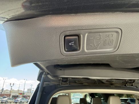 Used 2018 Ford Expedition Max Limited AWD/4WD image 9