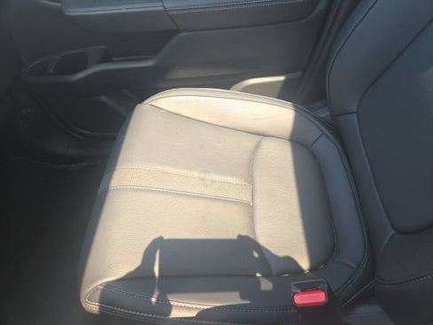 Used 2025 Honda Pilot Touring image 11