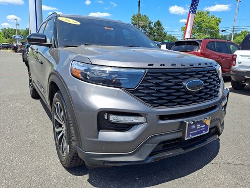 Certified 2023 Ford Explorer ST-Line w/ Class IV Trailer Tow Package AWD/4WD image 2