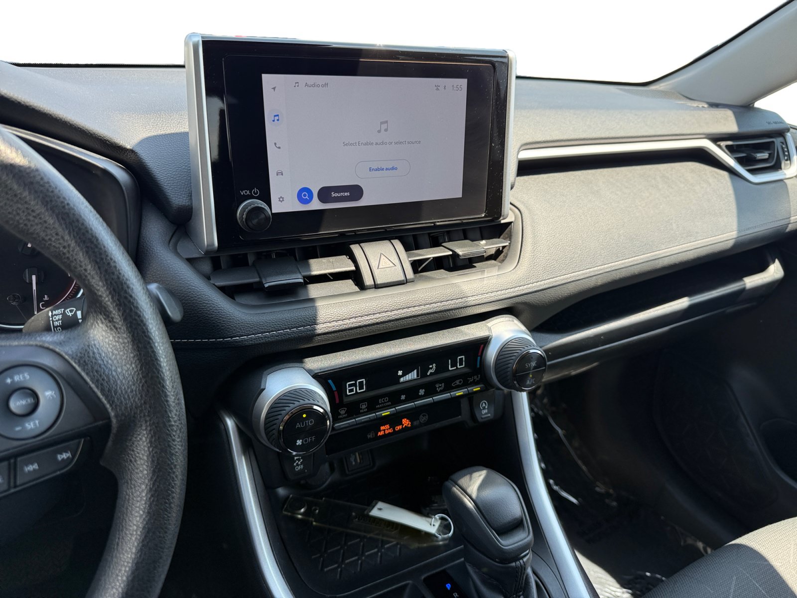 Used 2025 Toyota RAV4 XLE FWD image 12