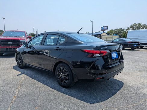 Used 2020 Nissan Versa S FWD image 6