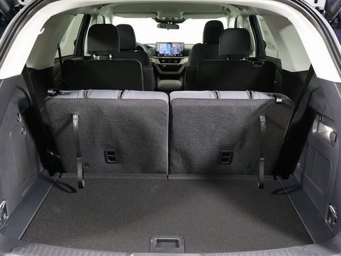 New 2026 Ford Explorer Active image 22