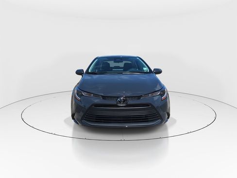 Used 2025 Toyota Corolla LE FWD image 3