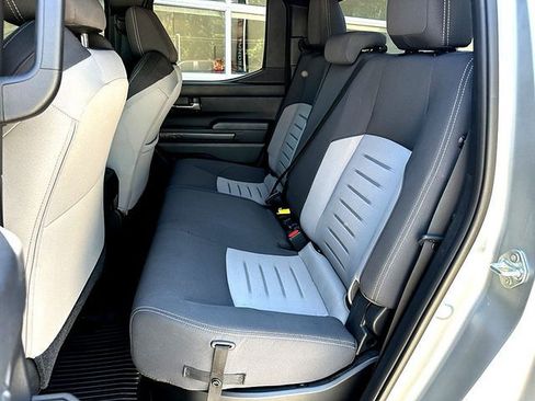 Used 2024 Toyota Tacoma TRD Sport AWD/4WD image 17