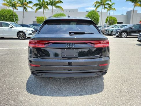 Used 2022 Audi Q8 Premium w/ Convenience Package AWD/4WD image 5