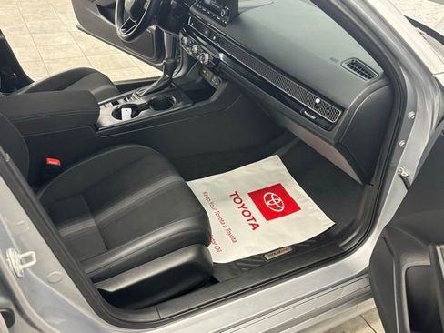 Used 2022 Honda Civic Sport image 27