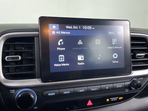 Used 2022 Hyundai Venue SE image 14