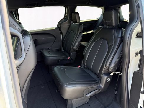 New 2027 Chrysler Pacifica Select w/ Family Tech Group FWD image 13
