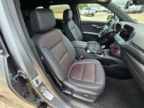 Used 2025 Chevrolet Blazer RS FWD image 33