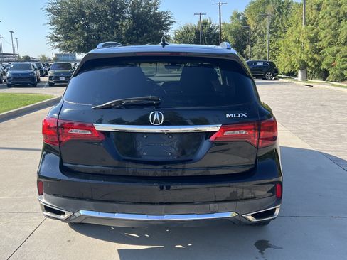 Used 2018 Acura MDX w/ Advance Package FWD image 8