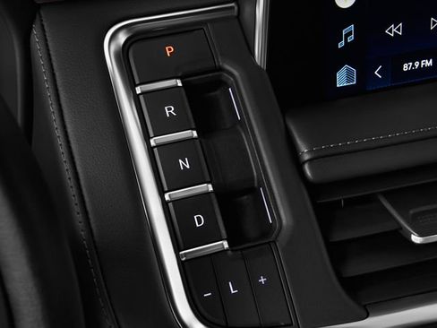 Used 2023 Chevrolet Tahoe LT w/ Luxury Package AWD/4WD image 9